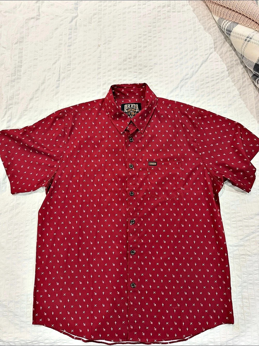 DIXXON 10 Deep D-Litem Prosperity Park Button-Up Short Sleeve Button-Up in Red